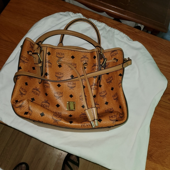 MCM EUC VISESTOS LEATHER DRAWSTRING CROSSBODY TOTE - Picture 12 of 13